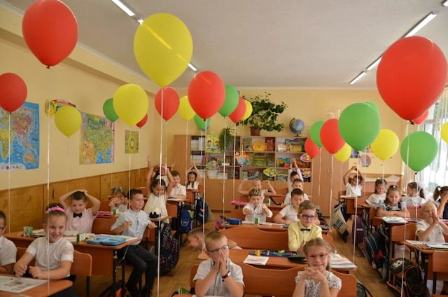 A child dressed up for a school celebration